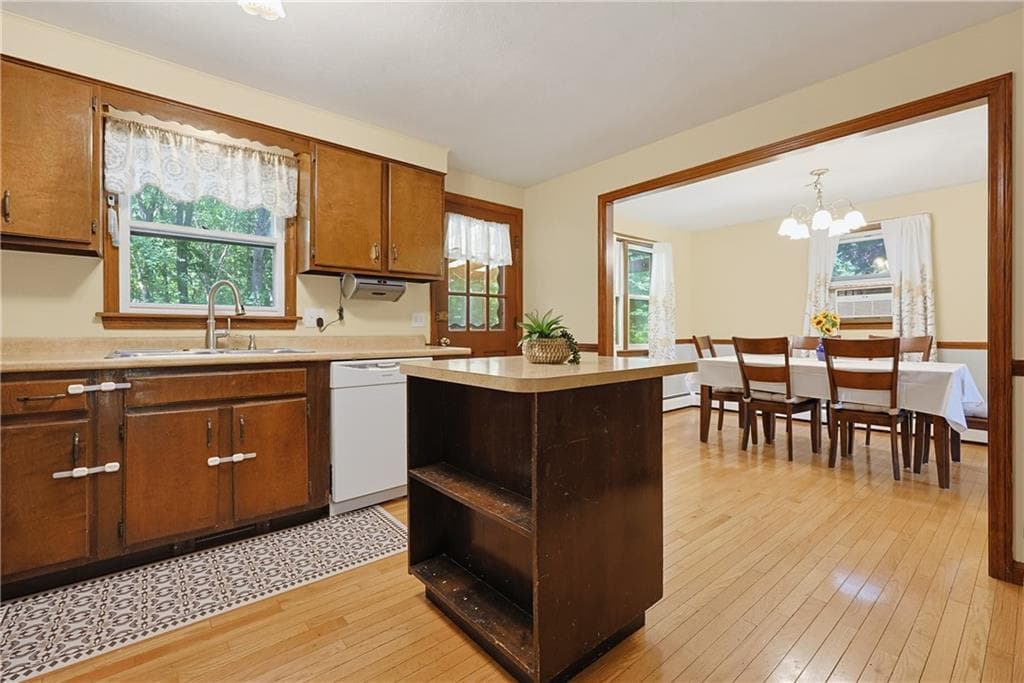 Single Family Residence at 685 Twin Brook Lane, Coventry, photo 14 of 42