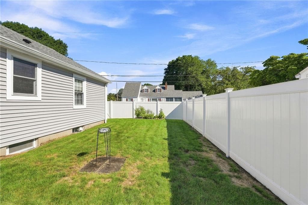 Single Family Residence at 200 Rowe Avenue, Pawtucket, photo 29 of 33
