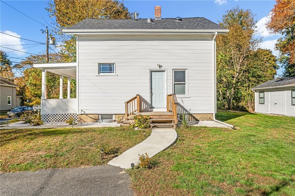Single Family Residence at 34 Read Avenue, Barrington, photo 2 of 25