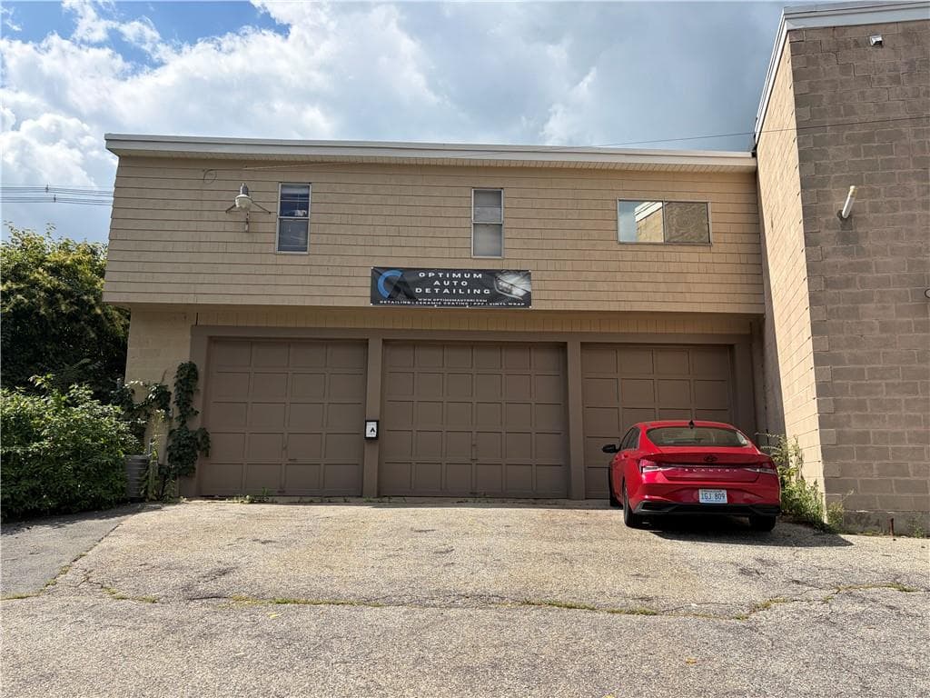 Commercial at 197 Putnam Pike, Johnston, photo 3 of 9