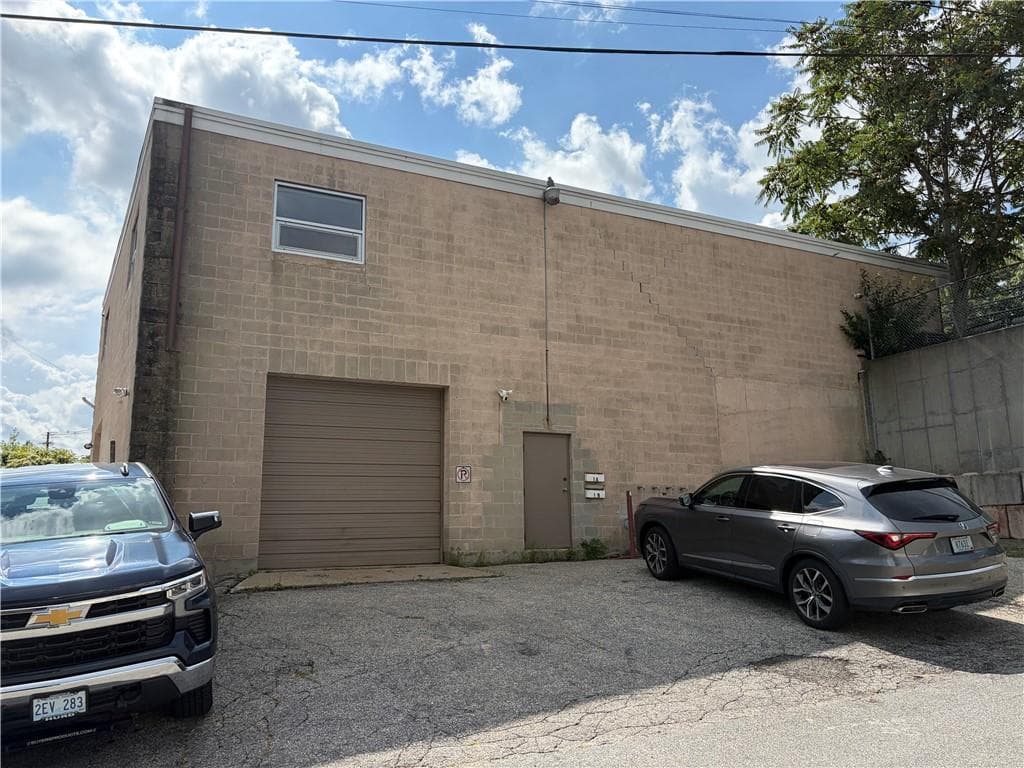 Commercial at 197 Putnam Pike, Johnston, photo 4 of 9