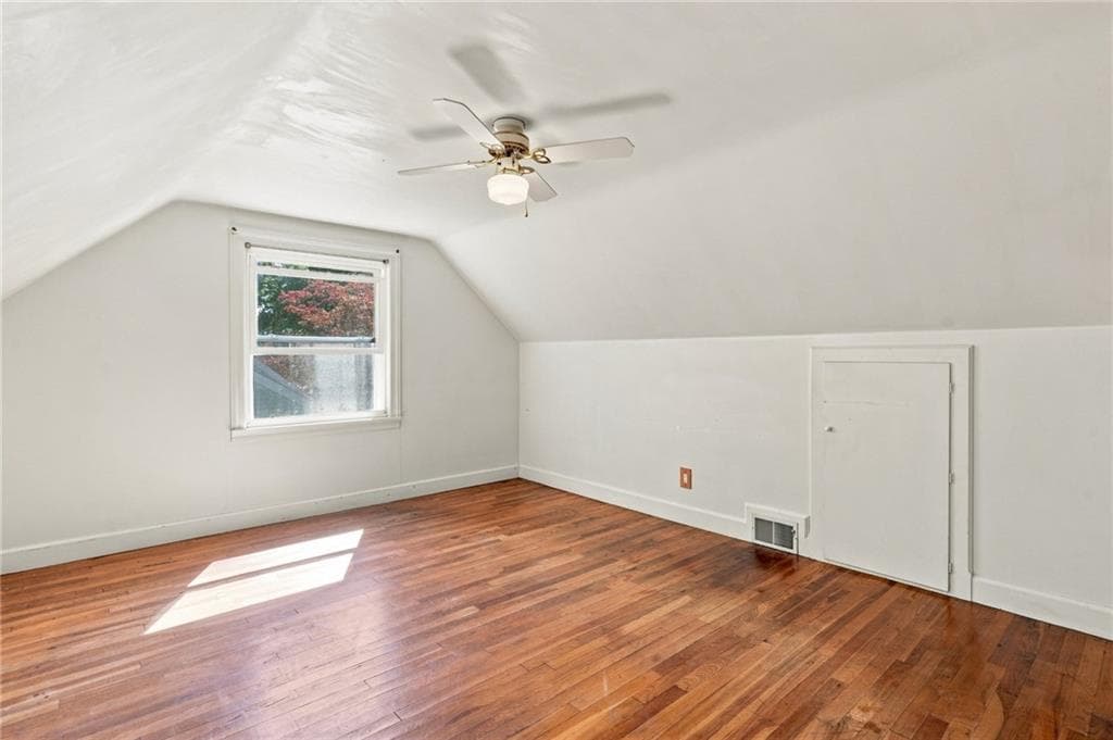 Single Family Residence at 12 Rollins Road, Warwick, photo 22 of 34