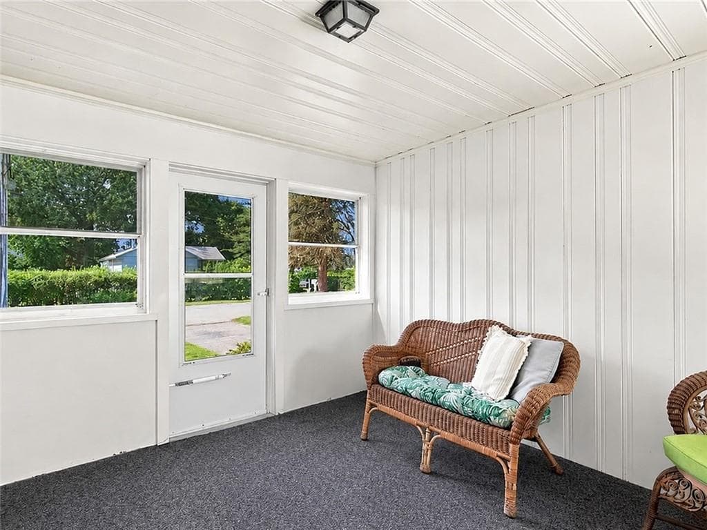 Single Family Residence at 12 Rollins Road, Warwick, photo 3 of 34