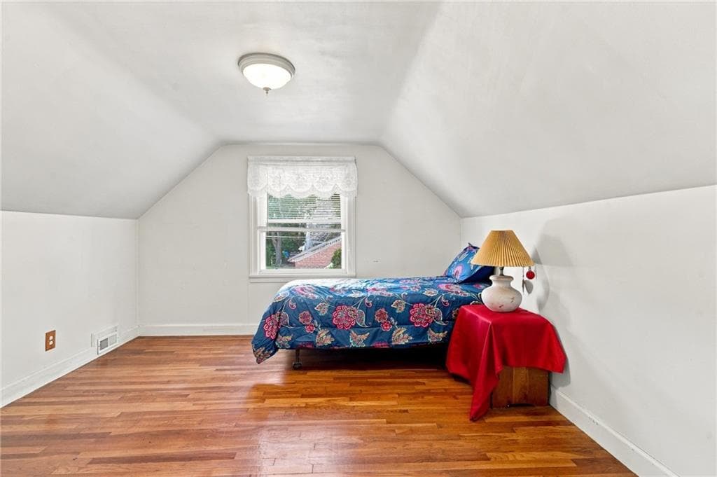 Single Family Residence at 12 Rollins Road, Warwick, photo 20 of 34