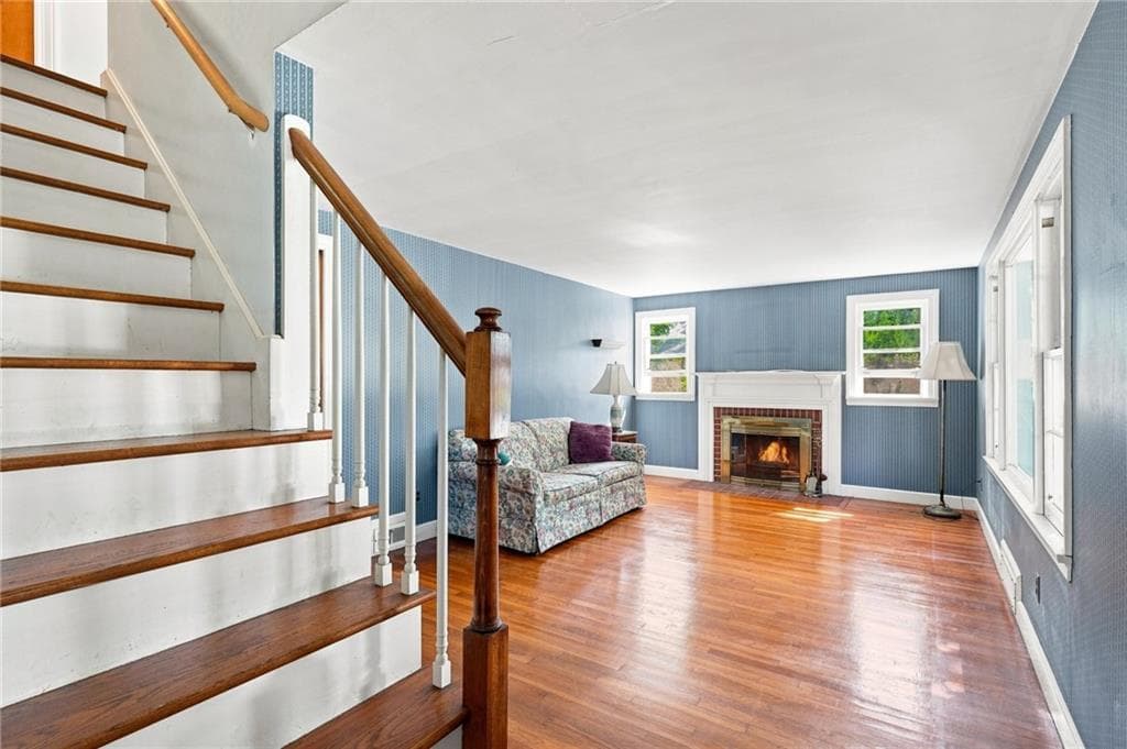 Single Family Residence at 12 Rollins Road, Warwick, photo 18 of 34