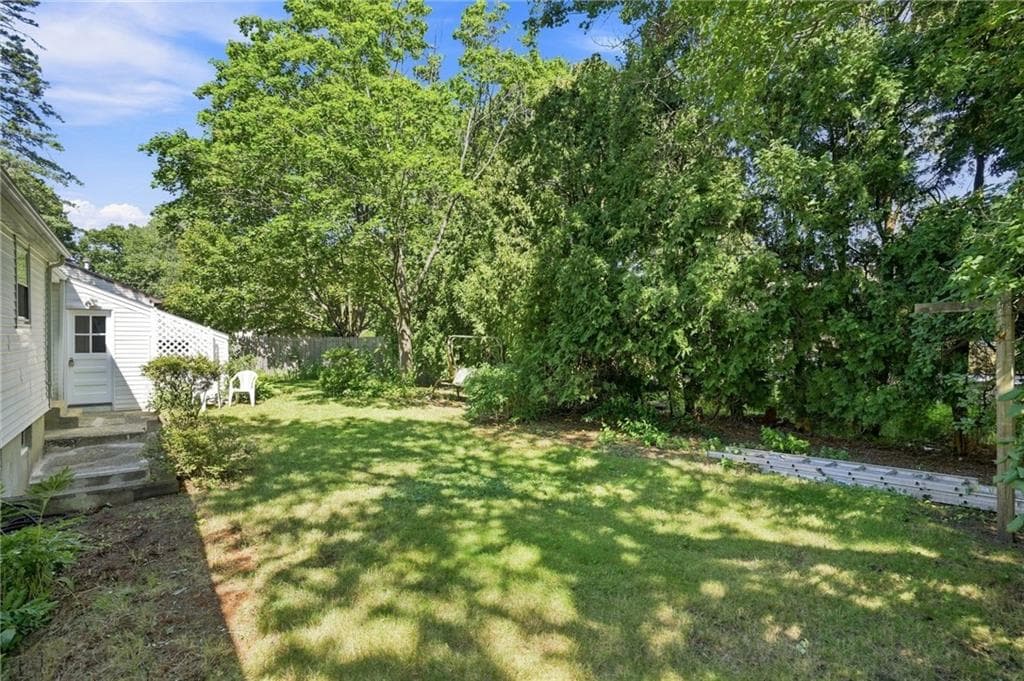 Single Family Residence at 12 Rollins Road, Warwick, photo 31 of 34