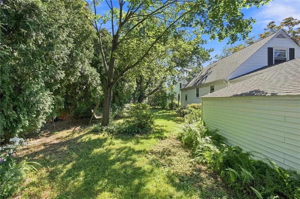 Single Family Residence at 12 Rollins Road, Warwick, photo 29 of 34