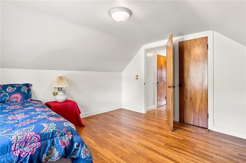 Single Family Residence at 12 Rollins Road, Warwick, photo 21 of 34