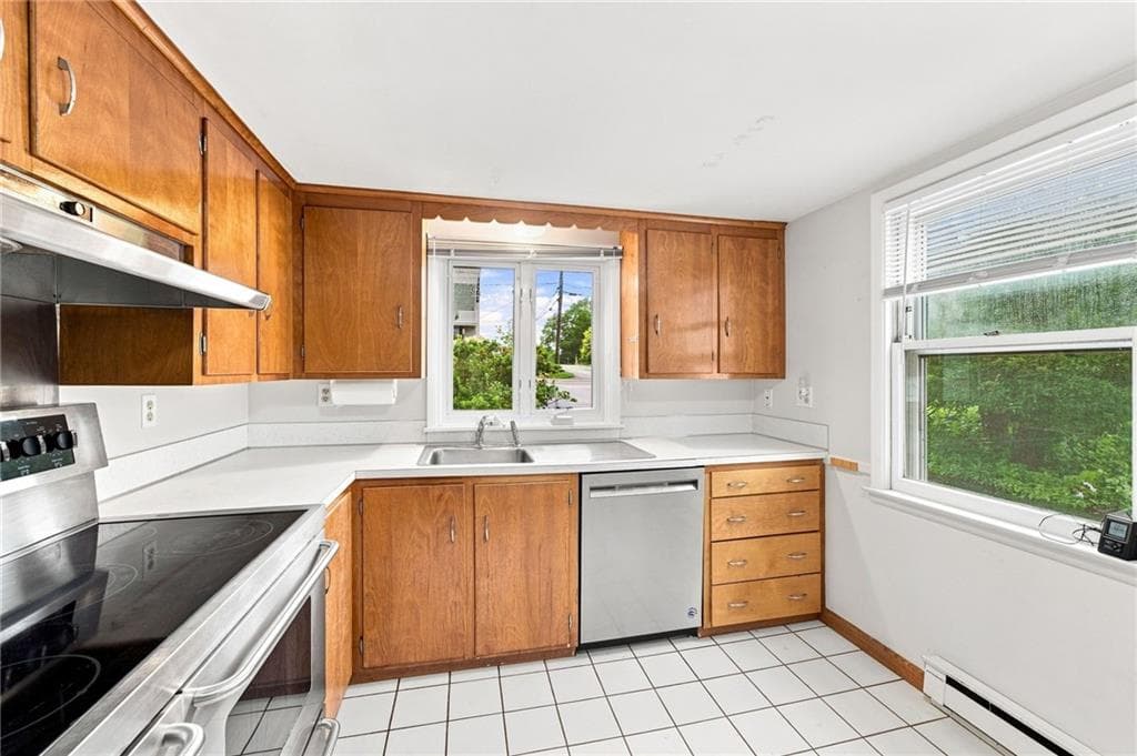 Single Family Residence at 168 Colonel John Gardner Road, Narragansett, photo 8 of 48