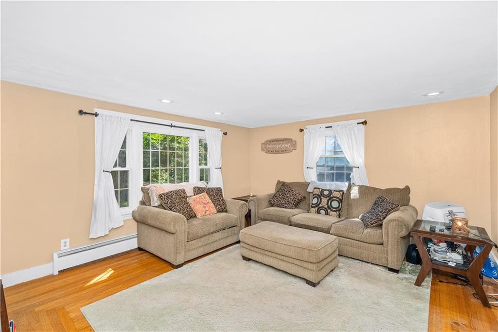 Single Family Residence at 538 Bound Road, Woonsocket, photo 3 of 41