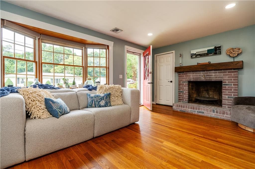 Single Family Residence at 6 Manor Drive, Coventry, photo 6 of 35