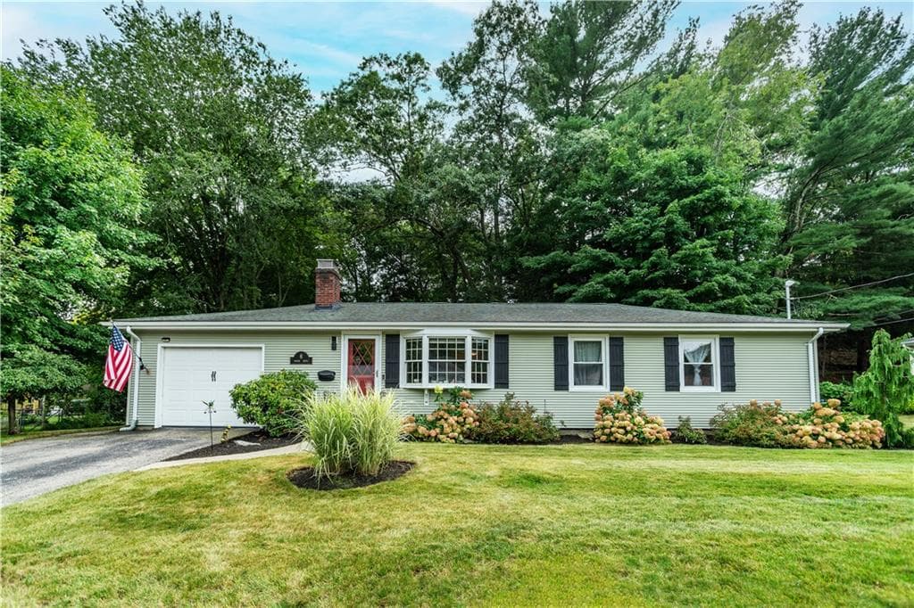 6 Manor Drive