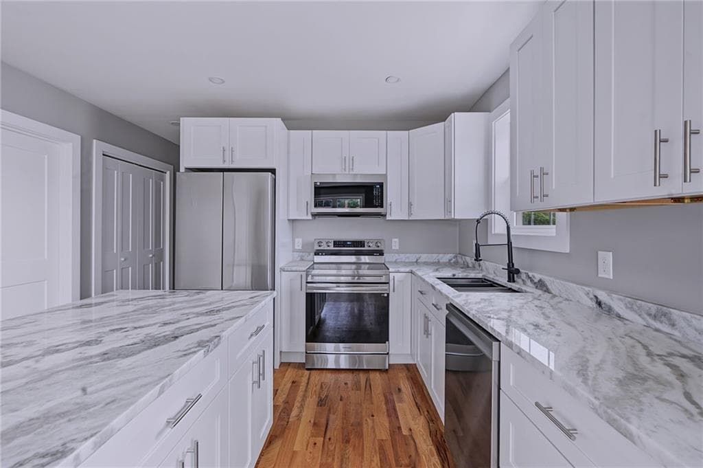 Multi Family at 86 Lynch Street, Providence, photo 20 of 39
