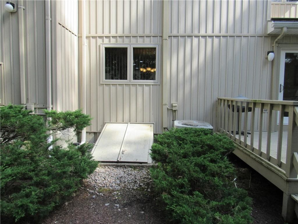 Condominium at 335 South Pier Road UNIT 4D, Narragansett, photo 28 of 29