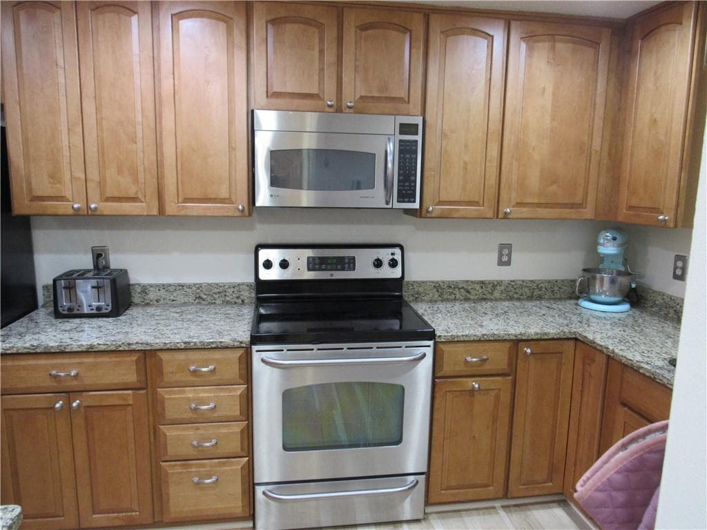 Condominium at 335 South Pier Road UNIT 4D, Narragansett, photo 5 of 29