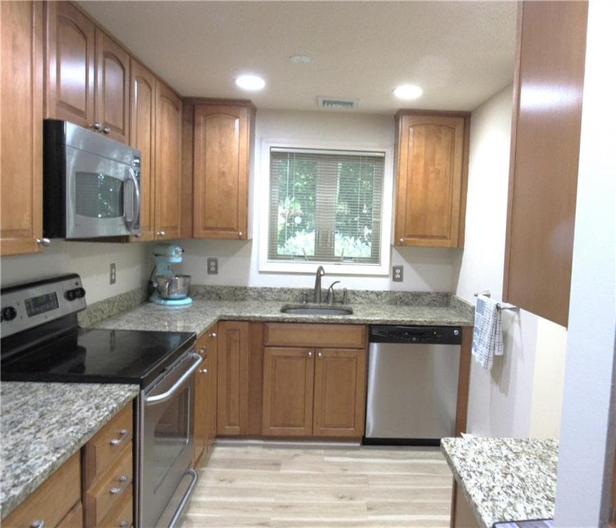 Condominium at 335 South Pier Road UNIT 4D, Narragansett, photo 4 of 29