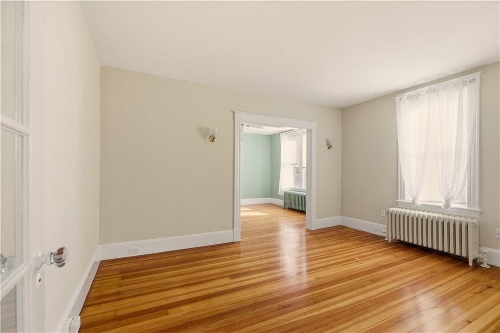 Multi Family at 7 8 Warner Place, Newport, photo 7 of 43
