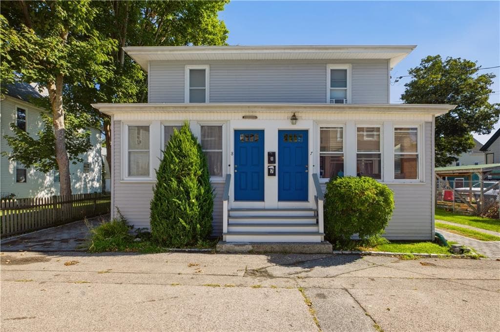 Multi Family at 7 8 Warner Place, Newport, photo 3 of 43