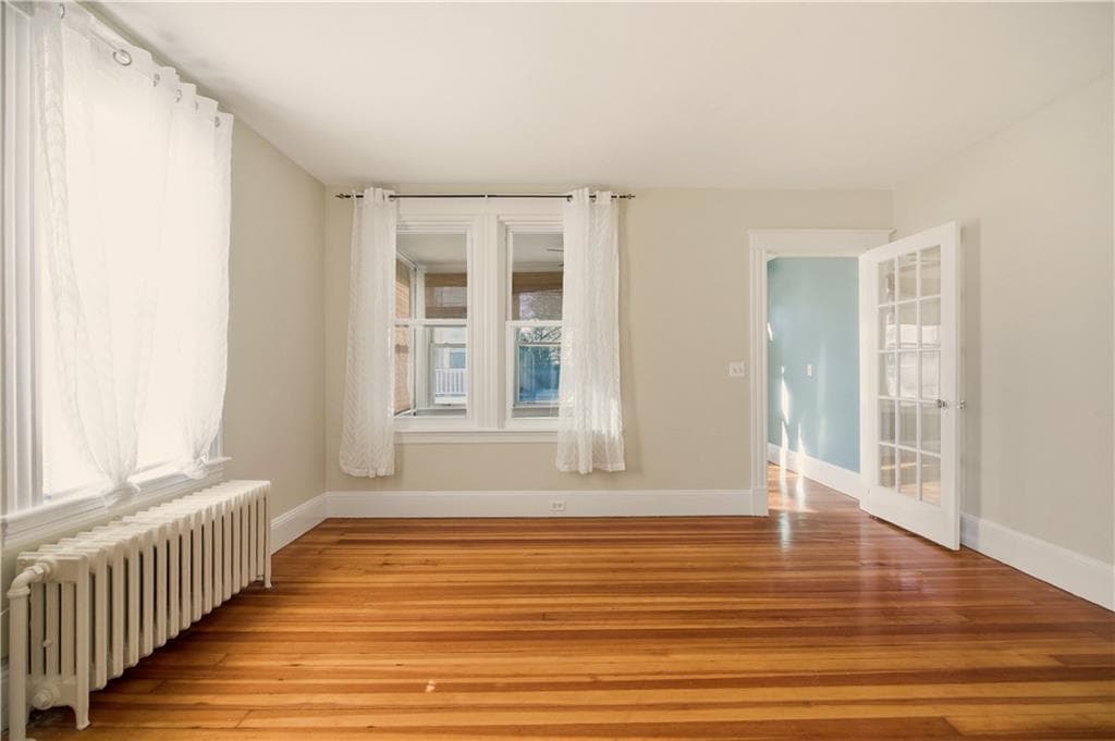 Multi Family at 7 8 Warner Place, Newport, photo 9 of 43