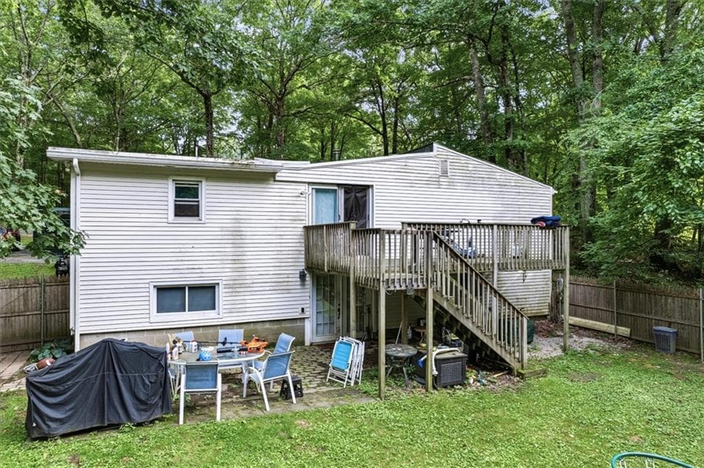Single Family Residence at 87 Tower Hill Road, Cumberland, photo 8 of 45