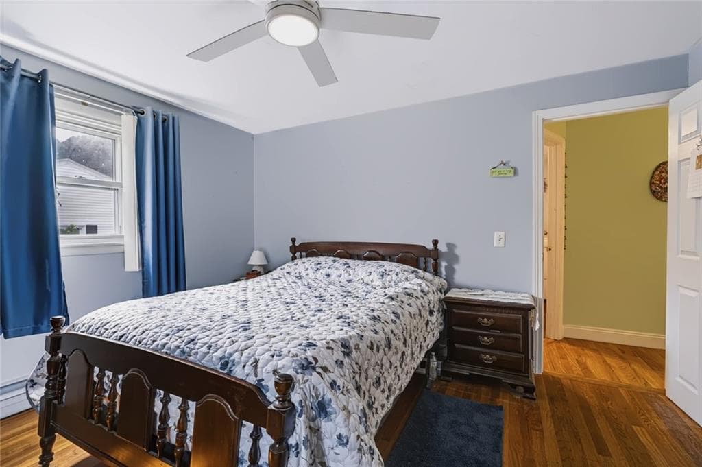 Single Family Residence at 16 Marigold Drive, Warwick, photo 10 of 26