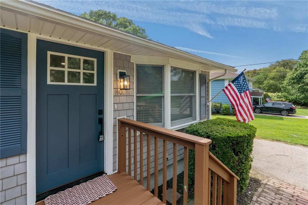 Single Family Residence at 40 Tern Road, Narragansett, photo 2 of 48
