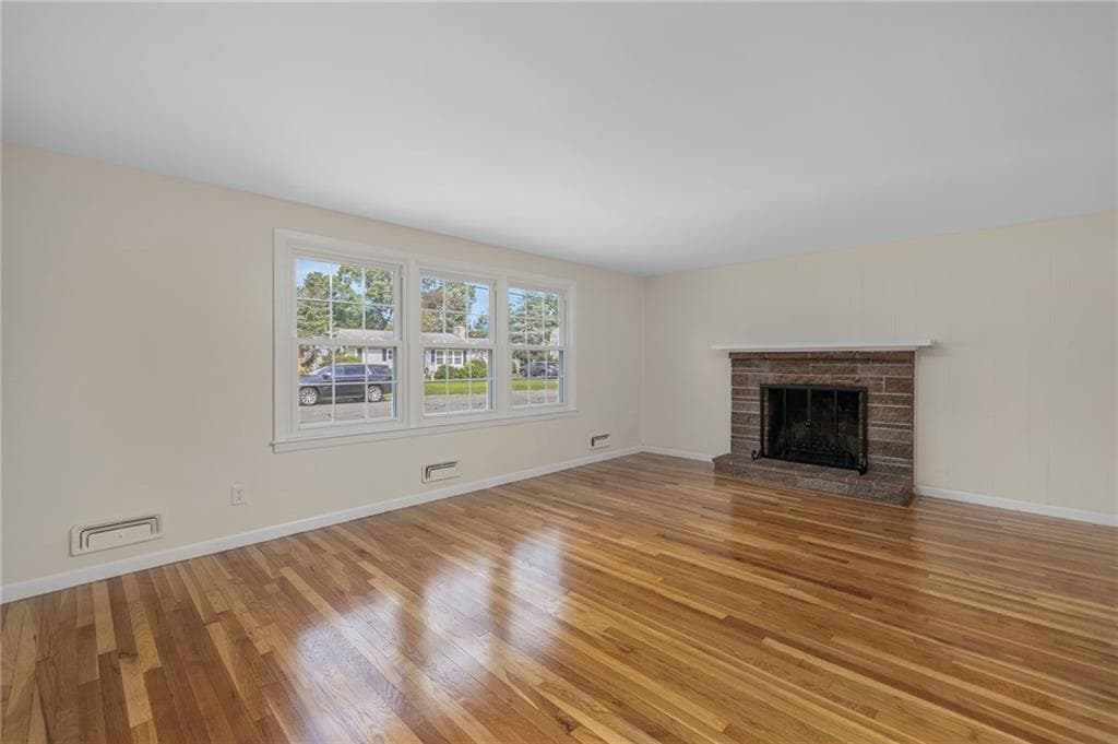 Single Family Residence at 56 Fashion Drive, Warwick, photo 35 of 40