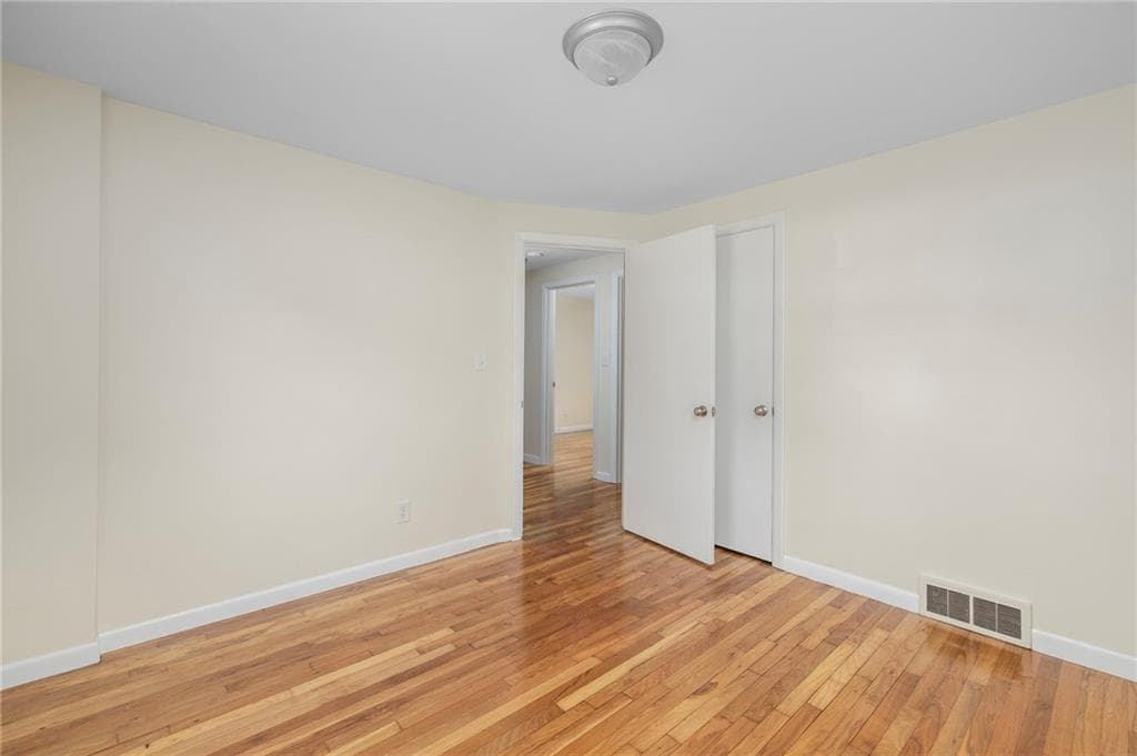 Single Family Residence at 56 Fashion Drive, Warwick, photo 31 of 40