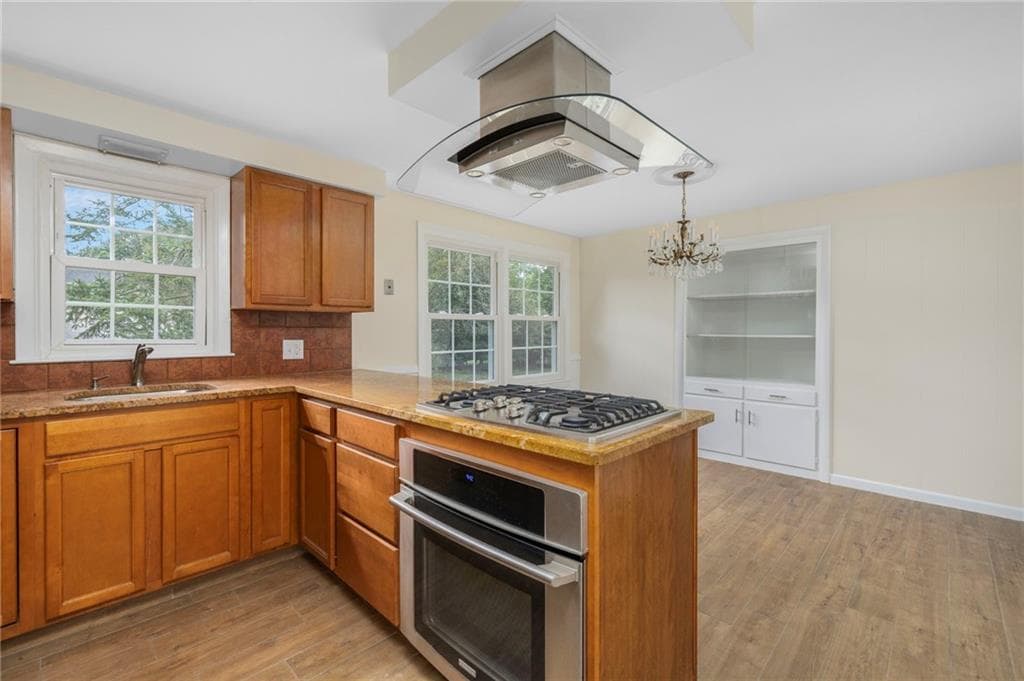 Single Family Residence at 56 Fashion Drive, Warwick, photo 21 of 40