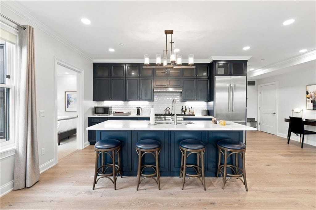 Condominium at 2 Bumblebee Lane, Richmond, photo 7 of 28
