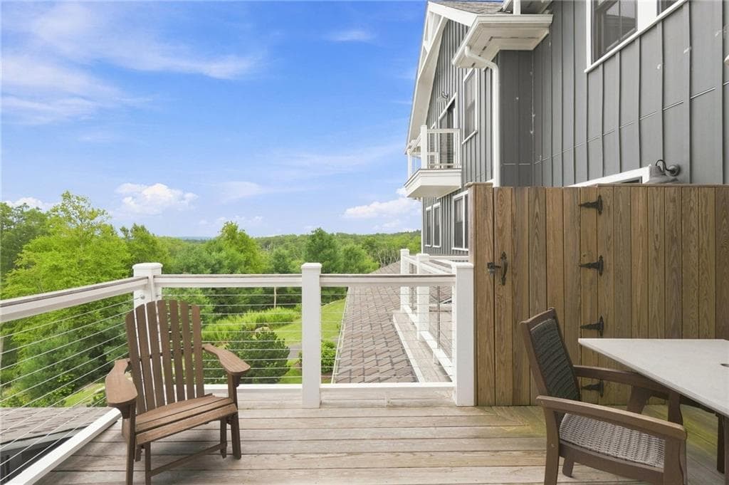 Condominium at 2 Bumblebee Lane, Richmond, photo 11 of 28