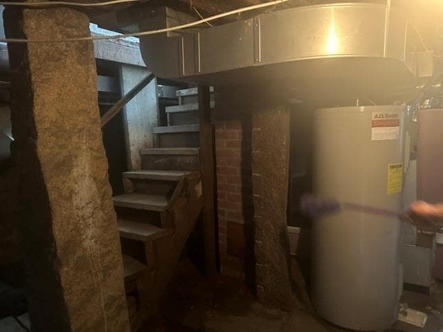 Multi Family at 160 Westerly Bradford Road, Westerly, photo 13 of 23