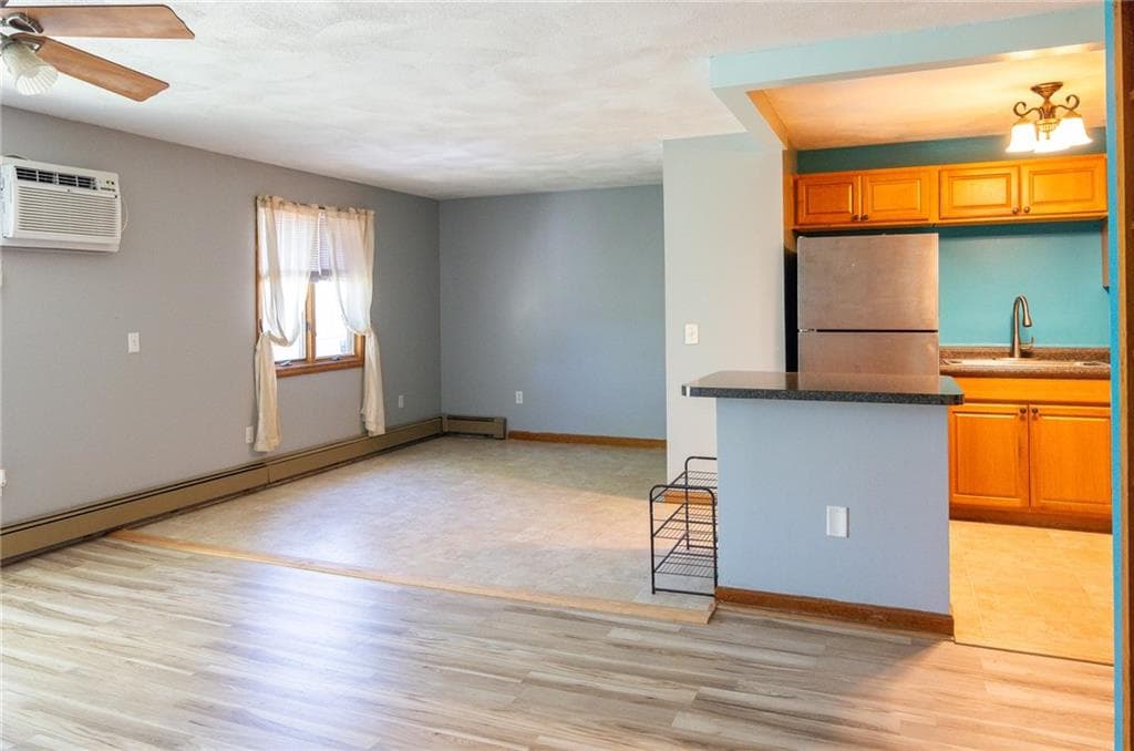 Condominium at 2 Angle Street UNIT 8, Lincoln, photo 7 of 20