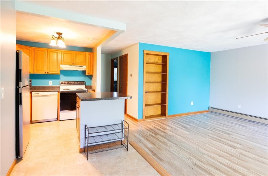 Condominium at 2 Angle Street UNIT 8, Lincoln, photo 3 of 20