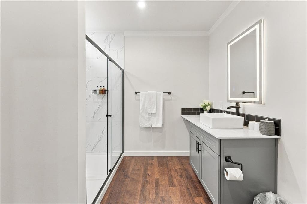 Condominium at 26 Agape Circle, Richmond, photo 16 of 30