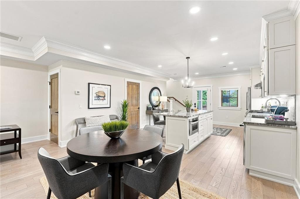Condominium at 2 White Hawk Ridge UNIT D, Richmond, photo 13 of 32