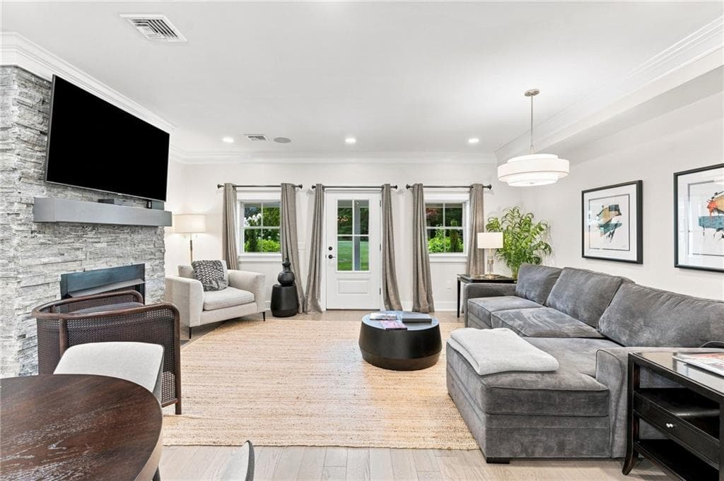 Condominium at 2 White Hawk Ridge UNIT D, Richmond, photo 12 of 32