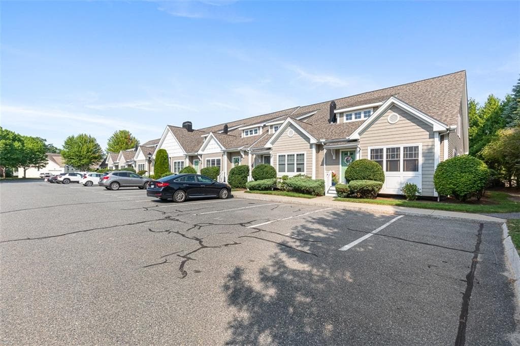 Condominium at 500 Mendon Road UNIT 11, Cumberland, photo 8 of 50