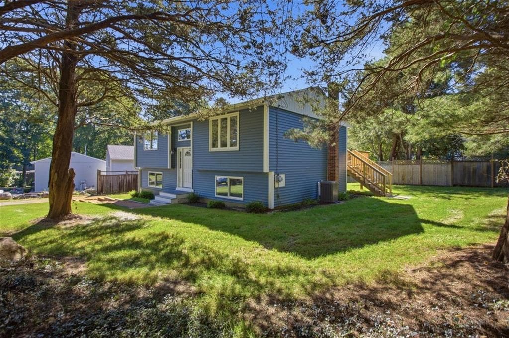 Single Family Residence at 174 Ten Rod Road, Exeter, photo 2 of 41