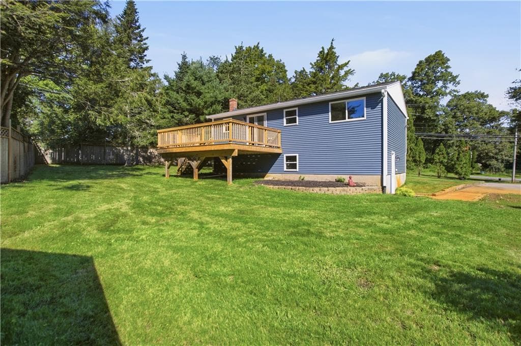 Single Family Residence at 174 Ten Rod Road, Exeter, photo 7 of 41