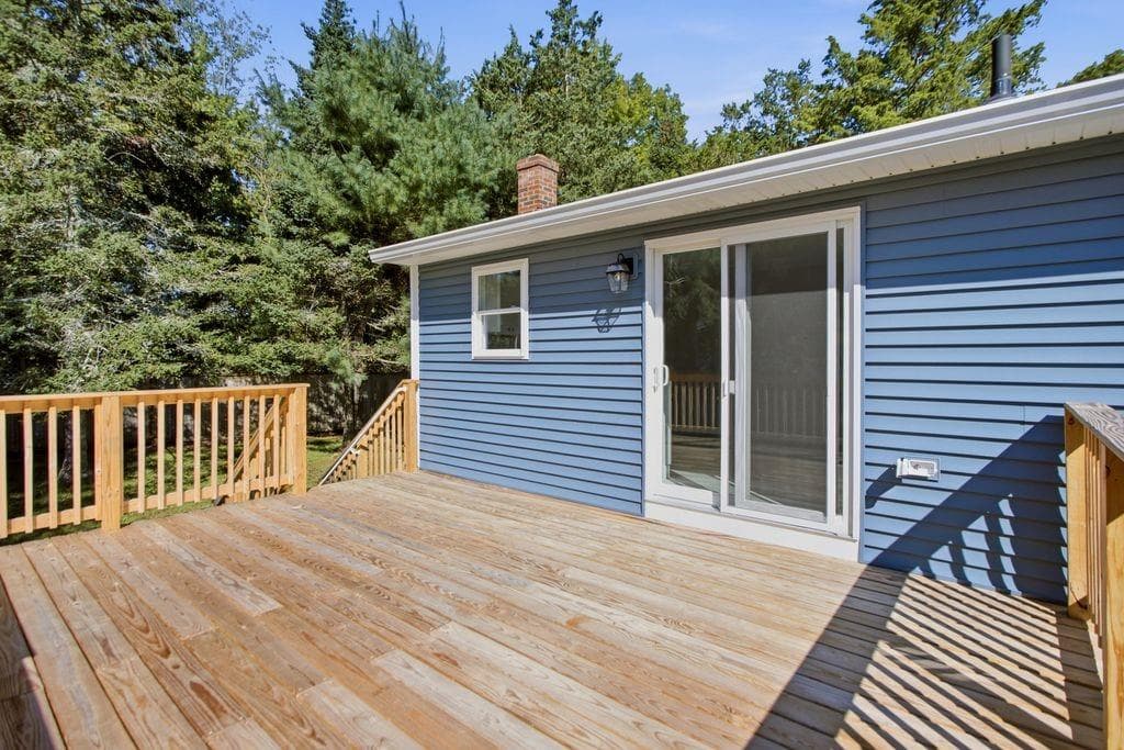 Single Family Residence at 174 Ten Rod Road, Exeter, photo 3 of 41