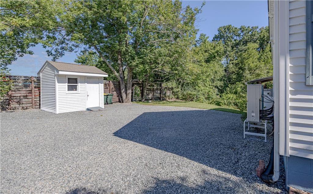 Single Family Residence at 737 Putnam Pike, Smithfield, photo 12 of 23