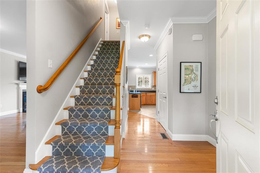 Single Family Residence at 189 Delano Drive, North Kingstown, photo 10 of 50
