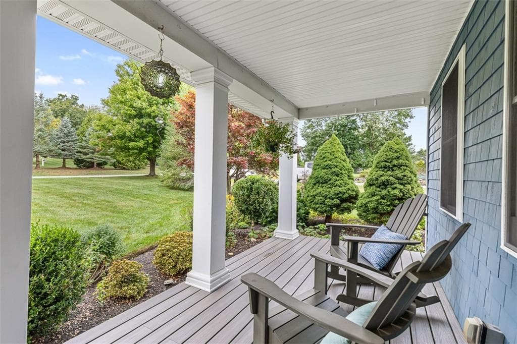 Single Family Residence at 189 Delano Drive, North Kingstown, photo 8 of 50