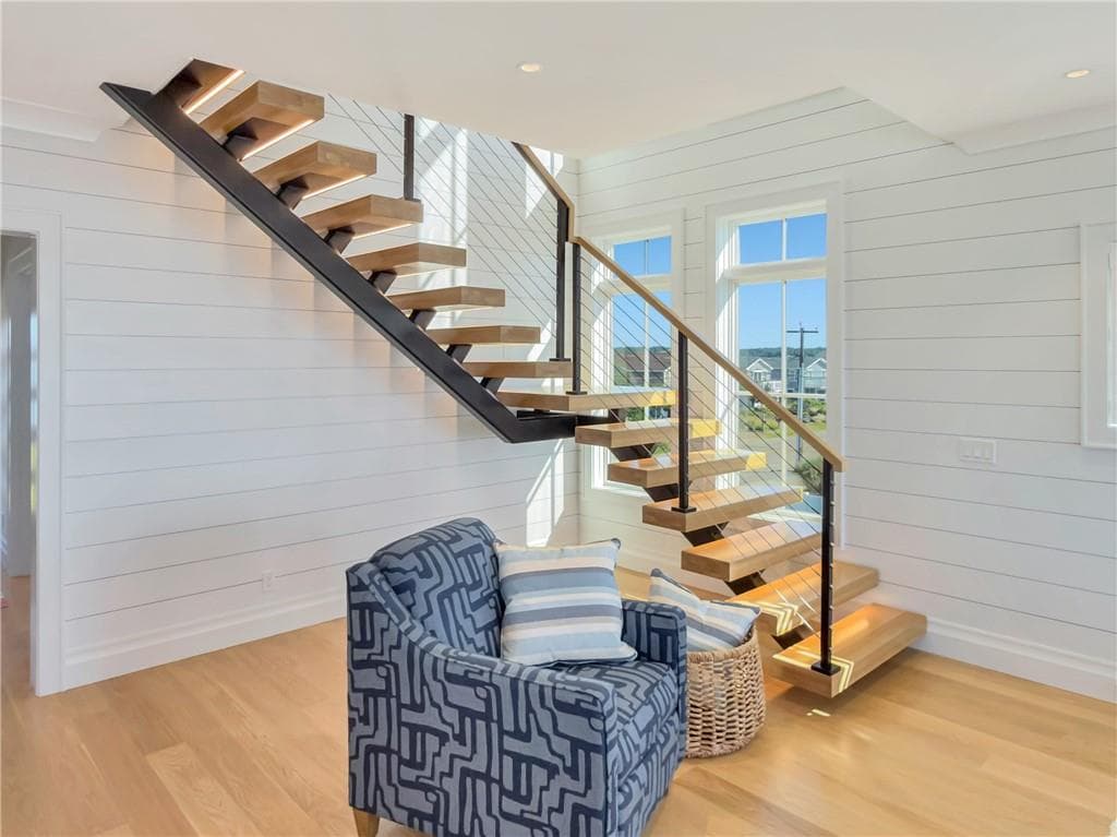 Single Family Residence at 377 Atlantic Avenue, Westerly, photo 7 of 50