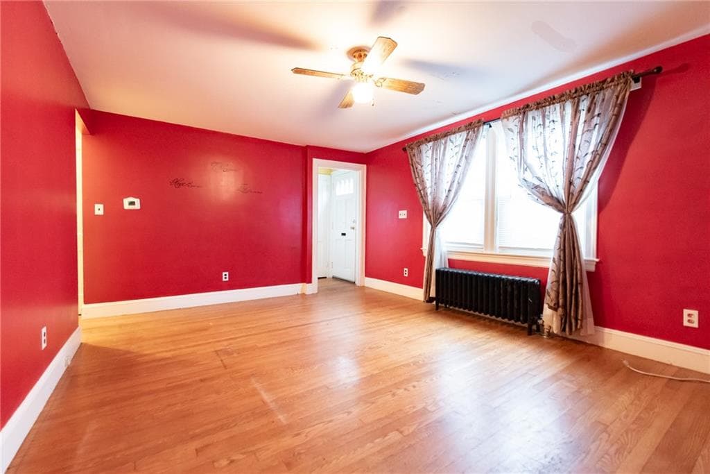Single Family Residence at 28 Hayward Road, Warwick, photo 17 of 27