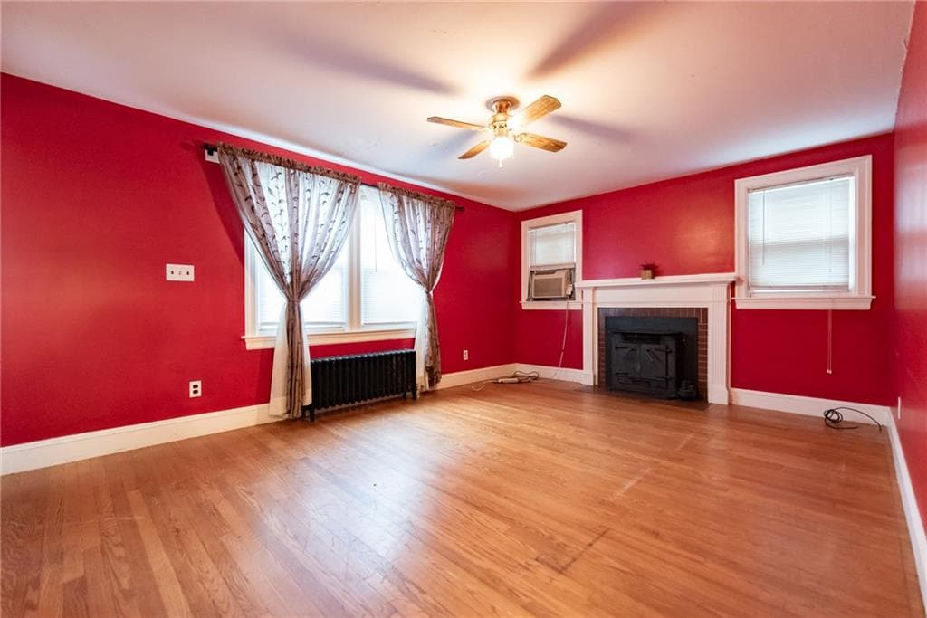 Single Family Residence at 28 Hayward Road, Warwick, photo 16 of 27