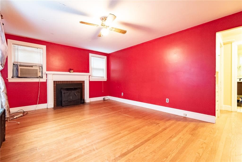 Single Family Residence at 28 Hayward Road, Warwick, photo 18 of 27