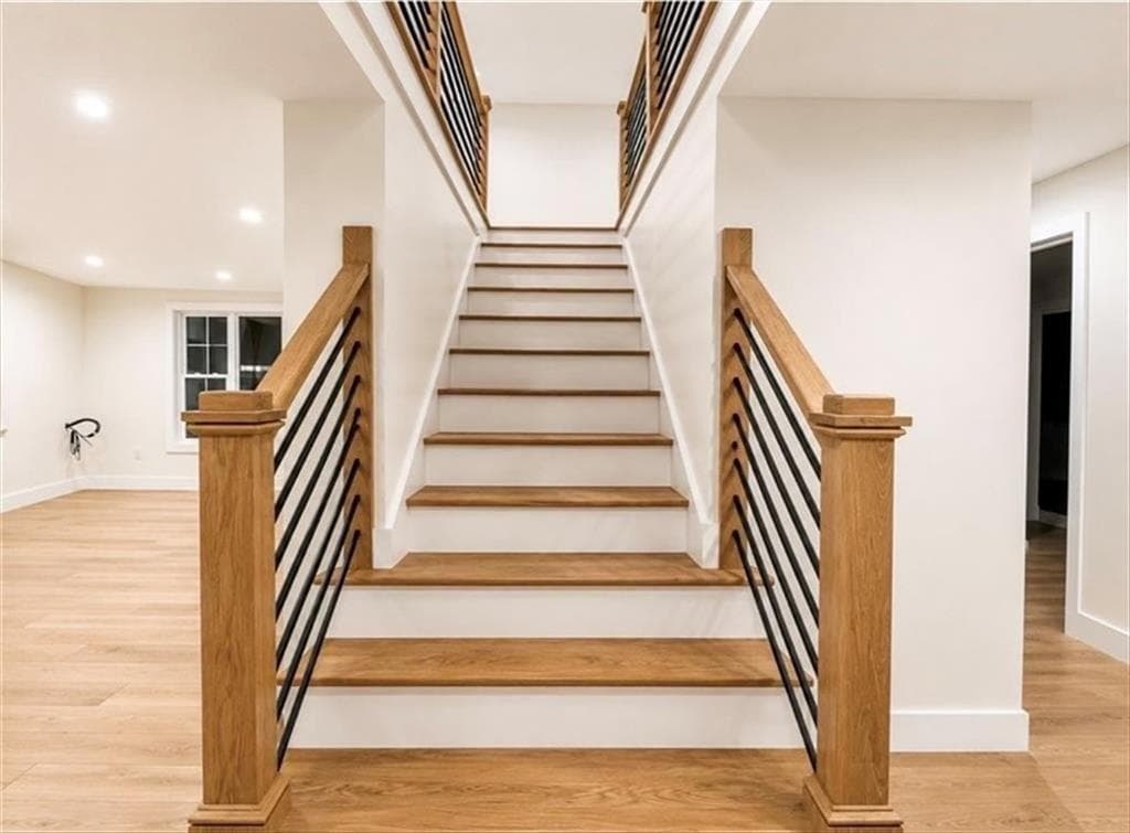 Single Family Residence at 4 Helena Way, Johnston, photo 3 of 10