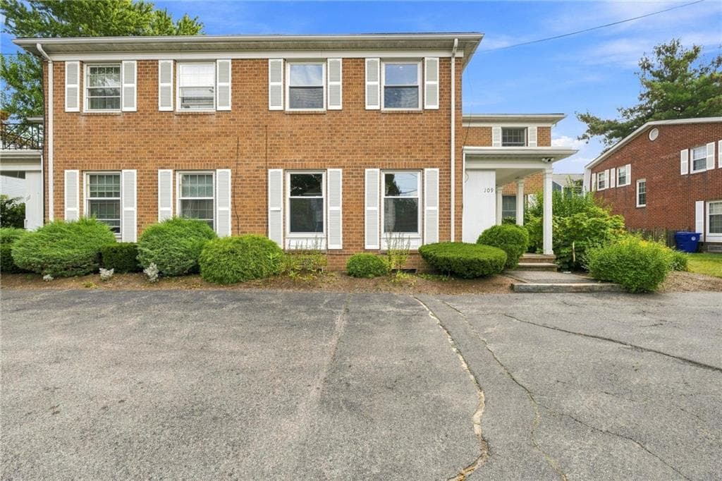 109 Wyndham Avenue UNIT 109